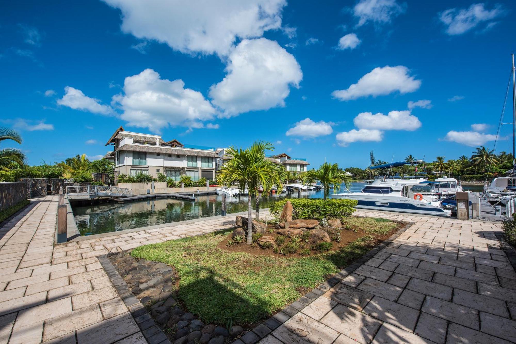 West Island By Horizon Holidays Rivière Noire Exterior foto